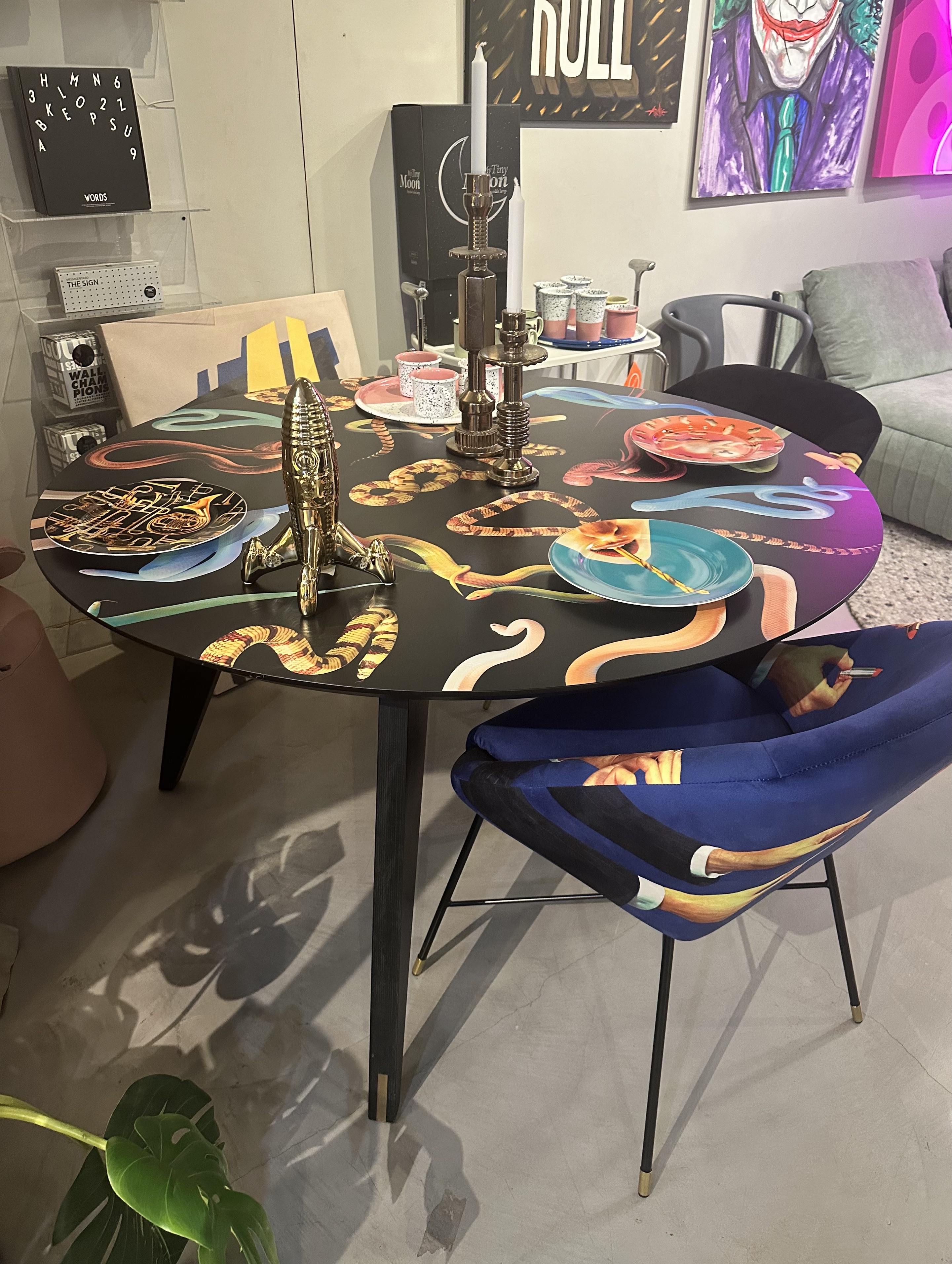 Seletti Toiletpaper Round Table Snakes Showroom Sale
